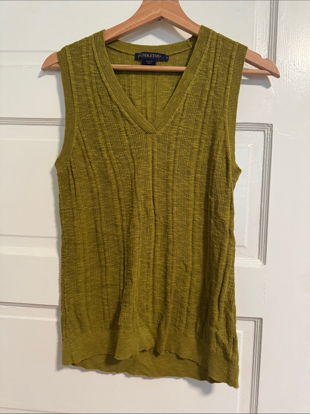 Pendleton Olive Green Ribbed V-Neck Sleeveless Knit Tank